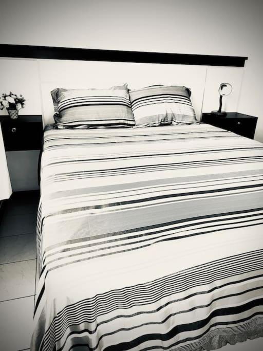 Stayhere! Fique Aqui! Apartamento 2/4 Mobiliado No Costa Azul :-) Salwador Zewnętrze zdjęcie